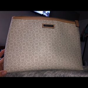 Cosmetic bag